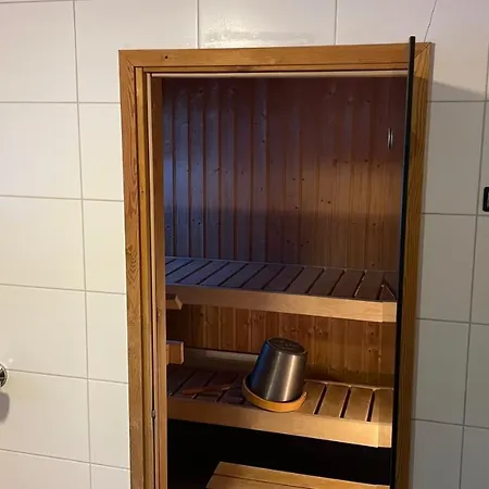 Taloyllaes, Huonemajoitus