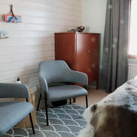 Taloyllaes, Huonemajoitus *